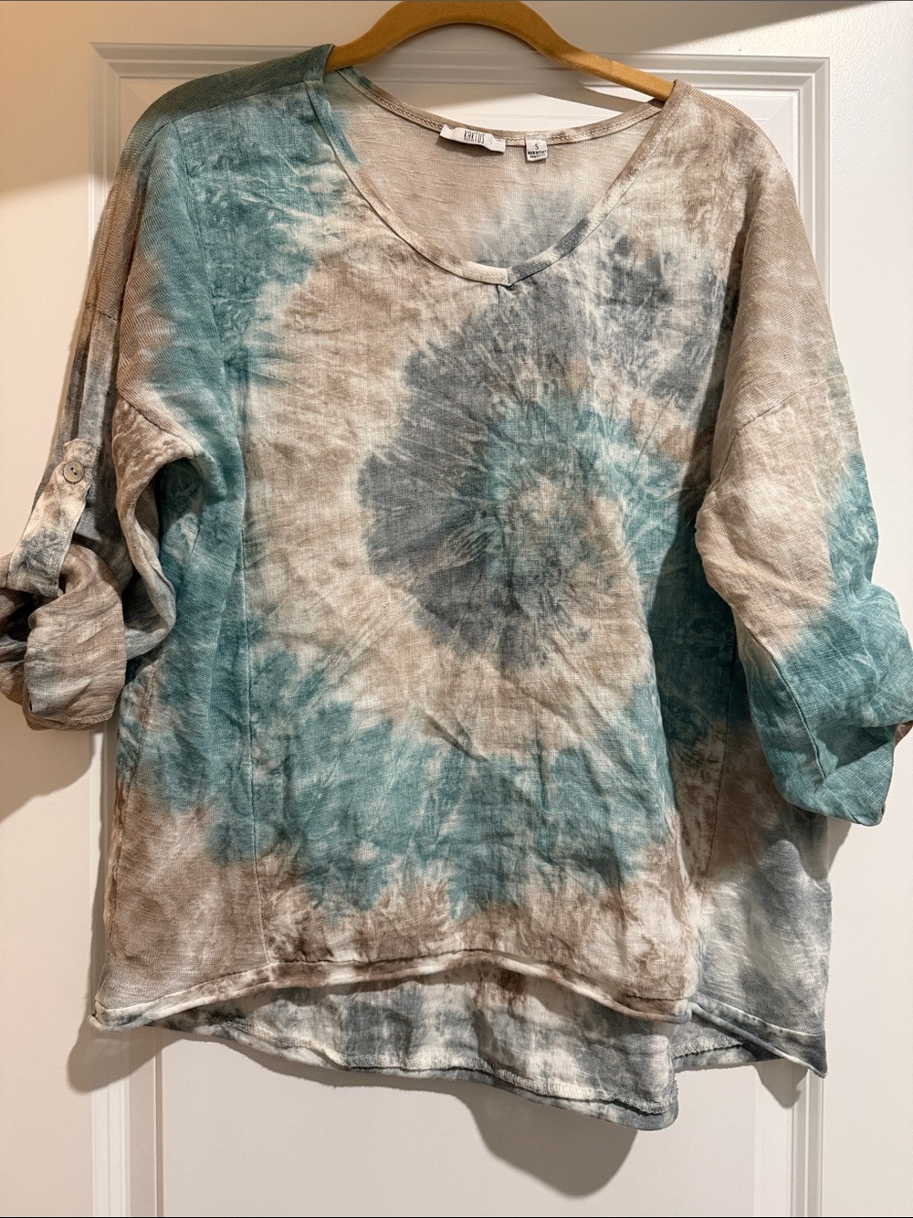Kaktus Tie-Dye V-Neck Tunic in Teal and Taupe